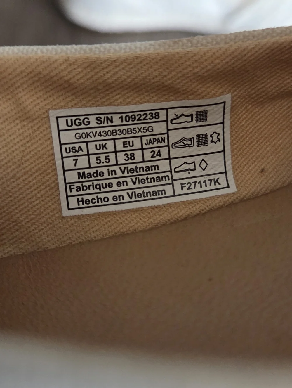 UGG Ynez Ballet Flats Womens 7 US Slip On Sherpa Heel Canvas Shoes White 1092238